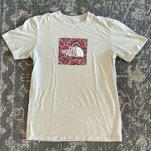 The North Face Shirt Size Men’s: Medium